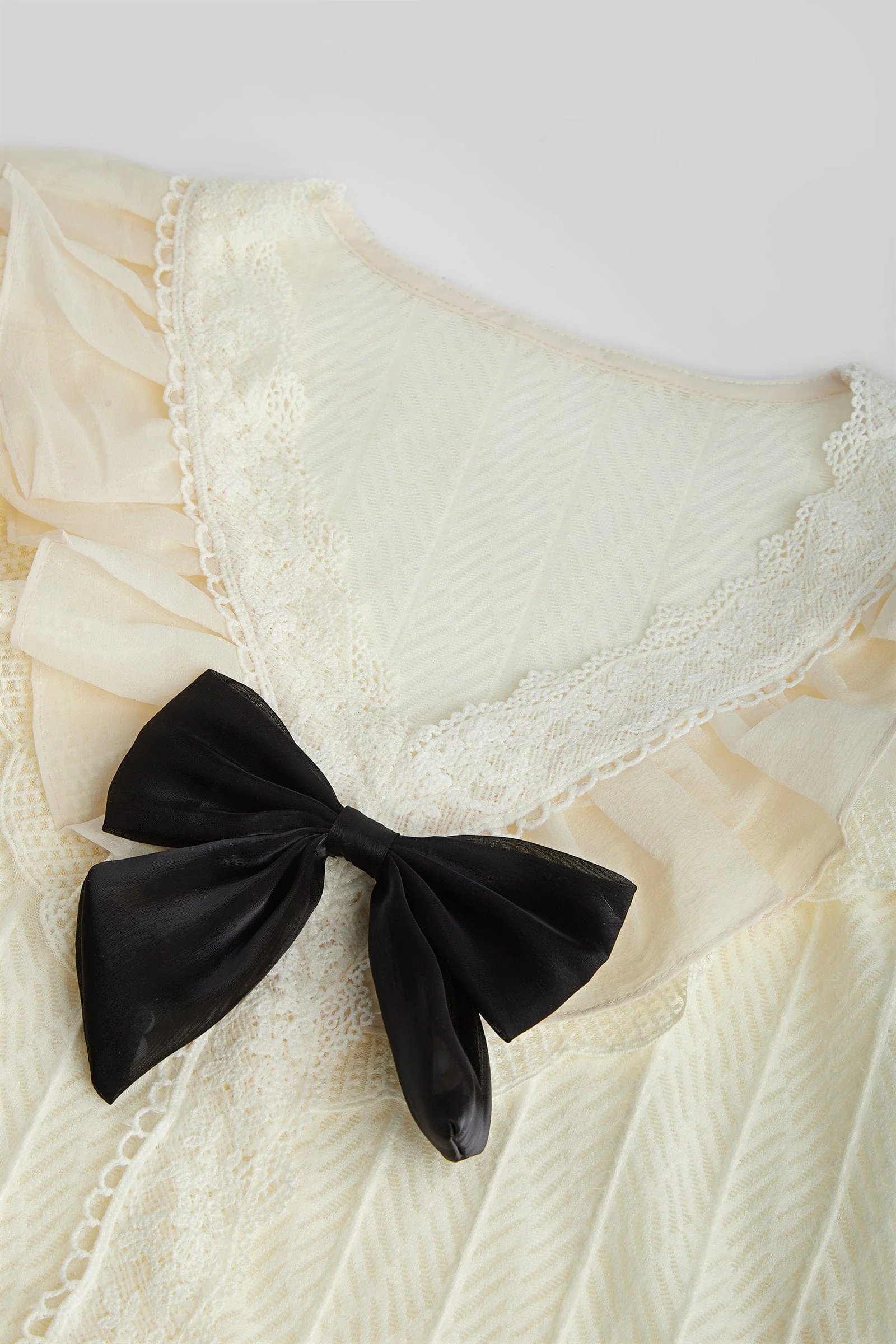 Ivory Ruffle Trim Bowknot Decor Blouse - Image 7