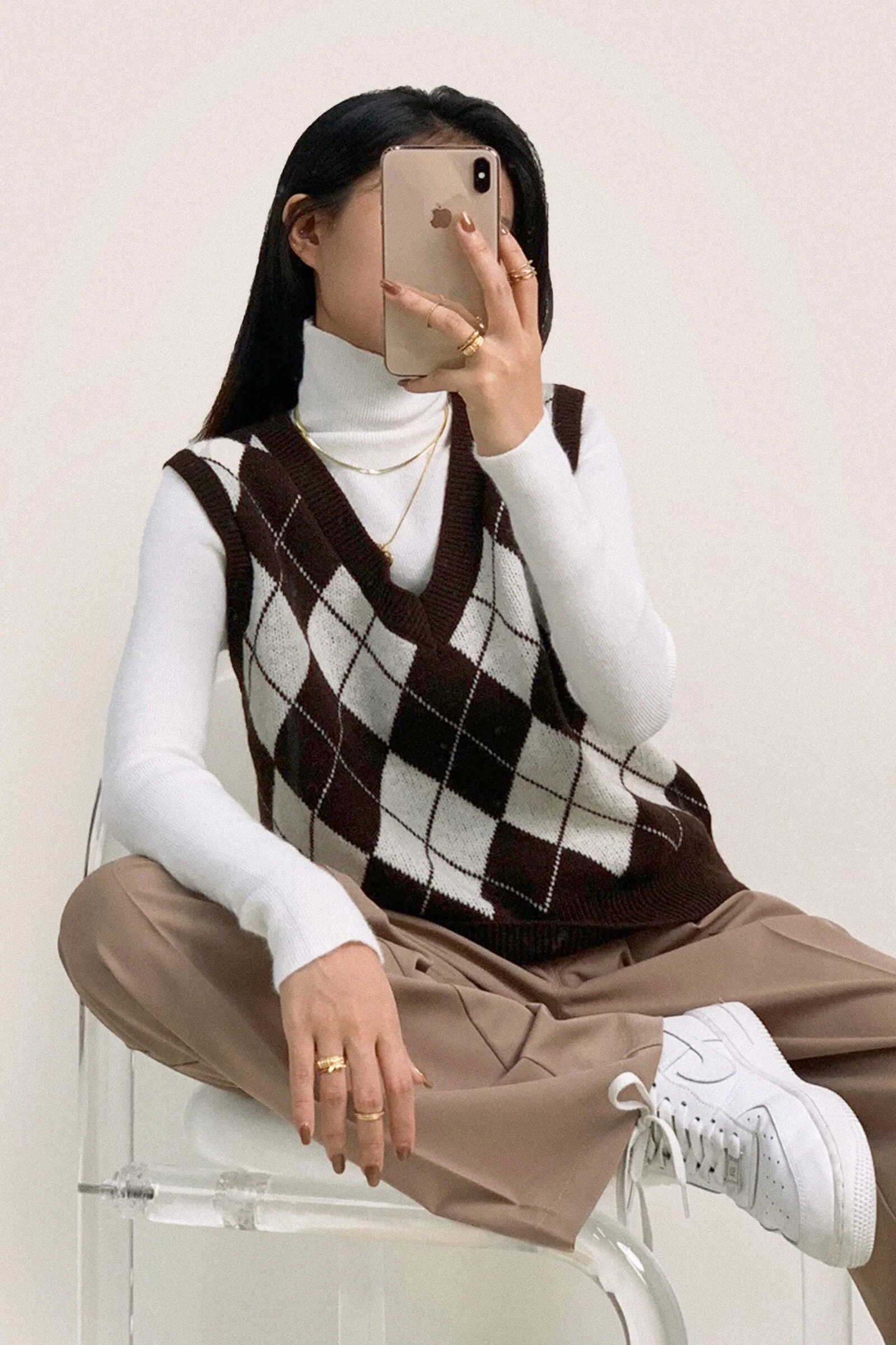 Saddle Brown V-Neck Diamond-Check Knitted Vest - Image 2
