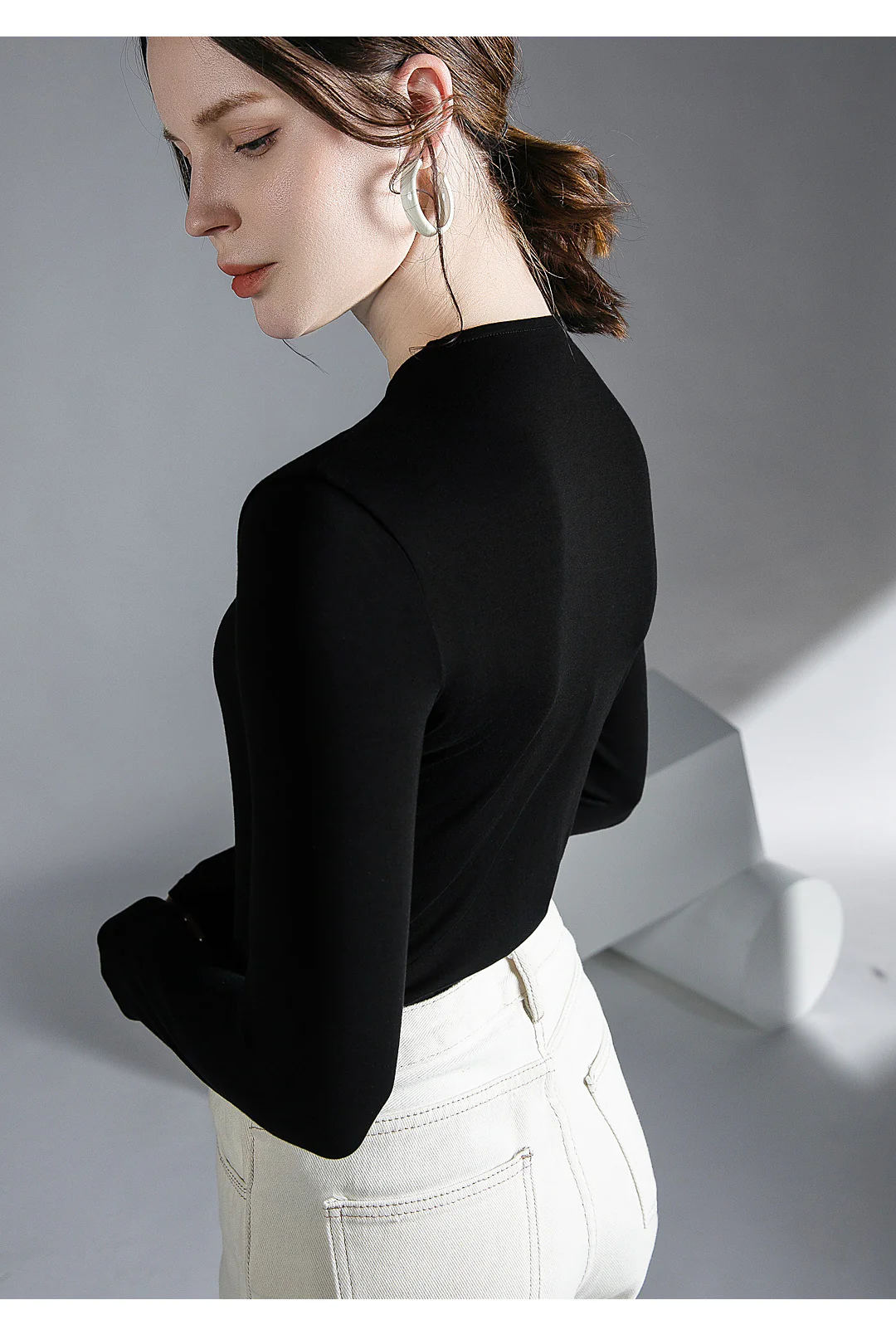 Twisted Front Detail Long Sleeve Knit Top - Image 6